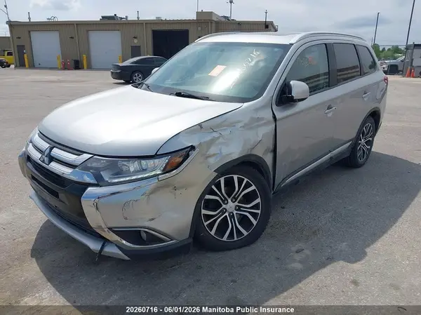 JA4AZ2A36JJ600655 2018 MITSUBISHI OUTLANDER - Image 2