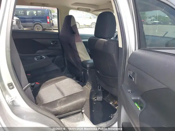 JA4AZ2A36JJ600655 2018 MITSUBISHI OUTLANDER - Image 8