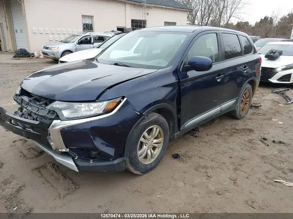 JA4AZ2A36JZ607476 2018 MITSUBISHI OUTLANDER - Image 2
