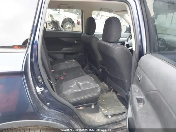 JA4AZ2A36JZ607476 2018 MITSUBISHI OUTLANDER - Image 8