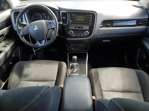 JA4AZ2A36KZ609598 2019 MITSUBISHI OUTLANDER - Image 8