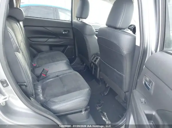 JA4AZ2A36LZ614446 2020 MITSUBISHI OUTLANDER - Image 8