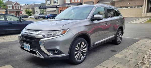 JA4AZ2A36LZ614978 2020 MITSUBISHI OUTLANDER - Image 2