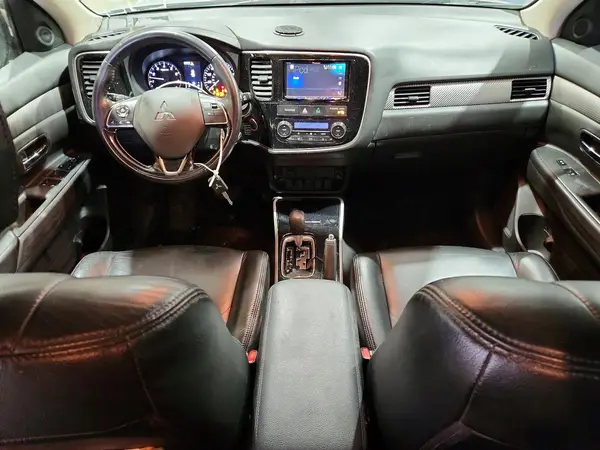 JA4AZ2A37HZ014848 2017 MITSUBISHI OUTLANDER - Image 8