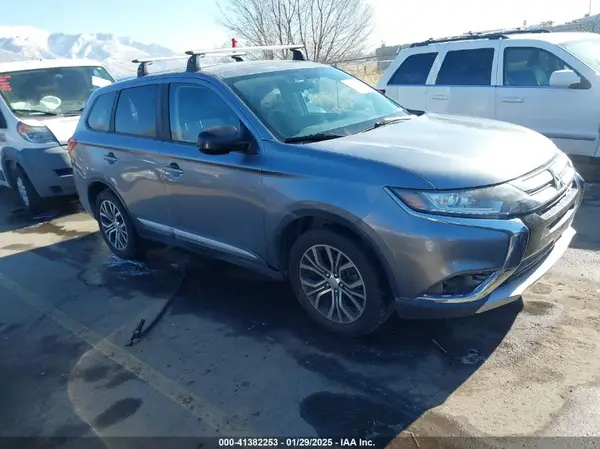 JA4AZ2A37HZ032847 2017 MITSUBISHI OUTLANDER - Image 1