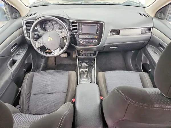 JA4AZ2A37HZ039362 2017 MITSUBISHI OUTLANDER - Image 8
