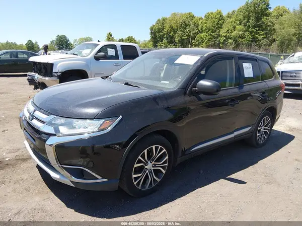 JA4AZ2A37HZ049471 2017 MITSUBISHI OUTLANDER - Image 2