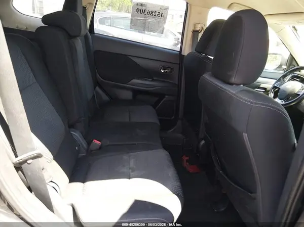 JA4AZ2A37HZ049471 2017 MITSUBISHI OUTLANDER - Image 8