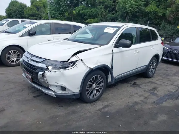 JA4AZ2A37HZ062849 2017 MITSUBISHI OUTLANDER - Image 2