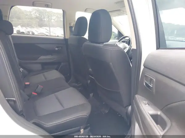 JA4AZ2A37HZ062849 2017 MITSUBISHI OUTLANDER - Image 8