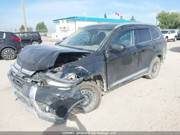 JA4AZ2A37HZ607626 2017 MITSUBISHI OUTLANDER - Image 2