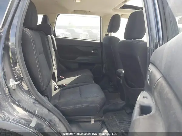 JA4AZ2A37HZ607626 2017 MITSUBISHI OUTLANDER - Image 8