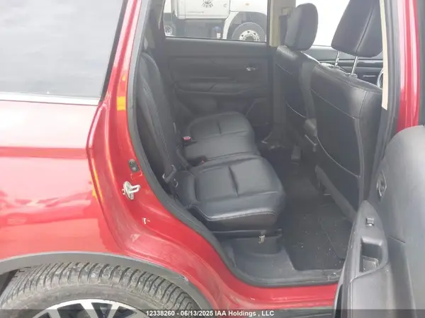 JA4AZ2A37JZ606479 2018 MITSUBISHI OUTLANDER - Image 8