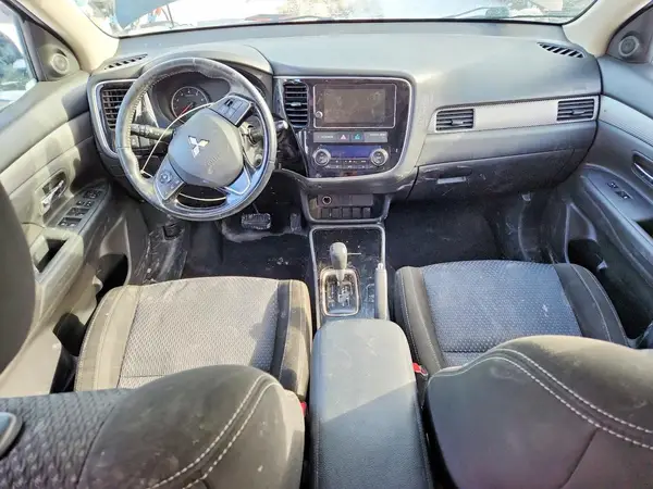 JA4AZ2A37JZ619278 2018 MITSUBISHI OUTLANDER - Image 8