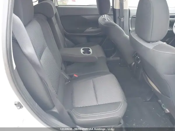 JA4AZ2A37KZ604281 2019 MITSUBISHI OUTLANDER - Image 8
