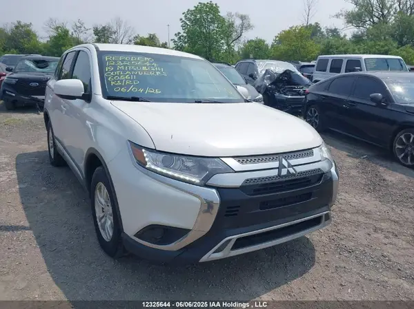 JA4AZ2A37KZ605611 2019 MITSUBISHI OUTLANDER - Image 1