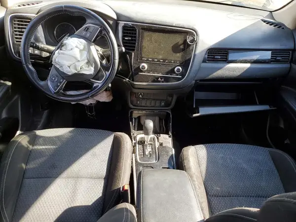 JA4AZ2A37LZ603486 2020 MITSUBISHI OUTLANDER - Image 8