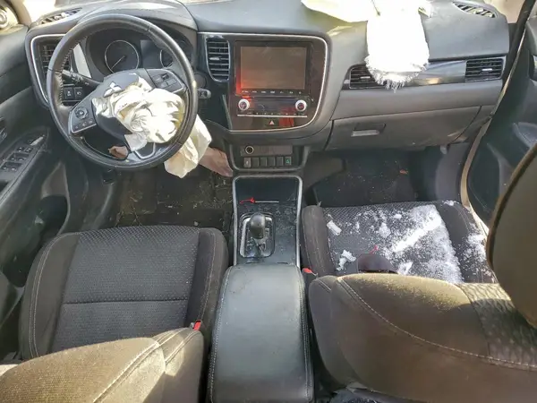 JA4AZ2A37LZ609403 2020 MITSUBISHI OUTLANDER - Image 8