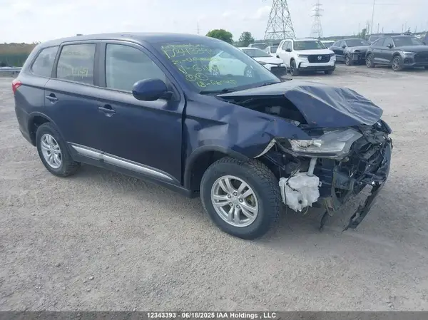 JA4AZ2A37LZ611149 2020 MITSUBISHI OUTLANDER - Image 1