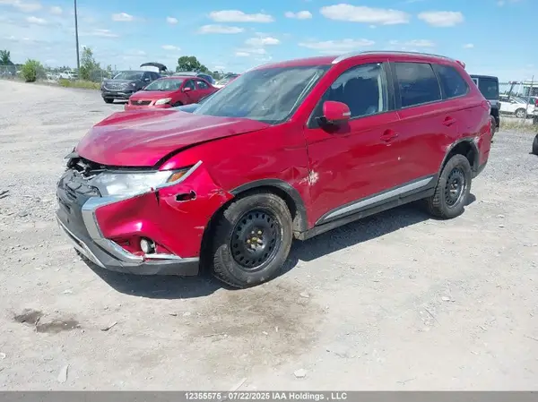 JA4AZ2A37LZ613998 2020 MITSUBISHI OUTLANDER - Image 2