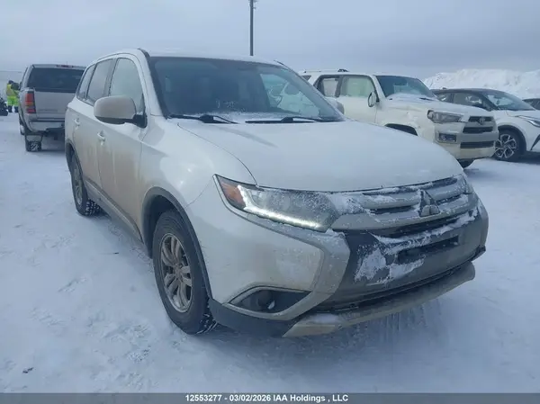 JA4AZ2A38GZ600246 2016 MITSUBISHI OUTLANDER - Image 1