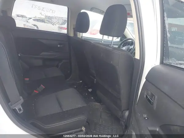 JA4AZ2A38GZ600246 2016 MITSUBISHI OUTLANDER - Image 8