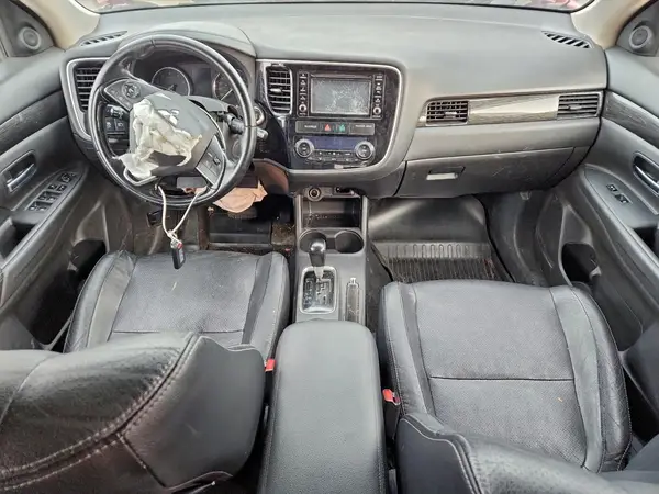 JA4AZ2A38GZ604295 2016 MITSUBISHI OUTLANDER - Image 8