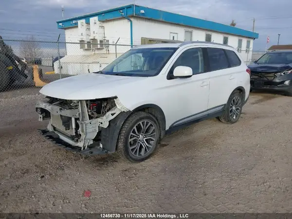 JA4AZ2A38GZ608170 2016 MITSUBISHI OUTLANDER - Image 2