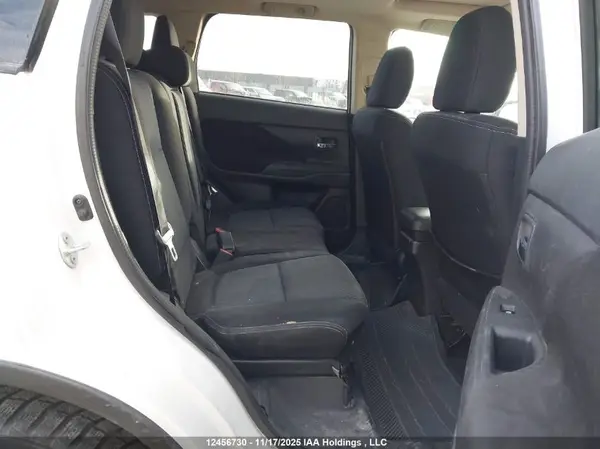 JA4AZ2A38GZ608170 2016 MITSUBISHI OUTLANDER - Image 8