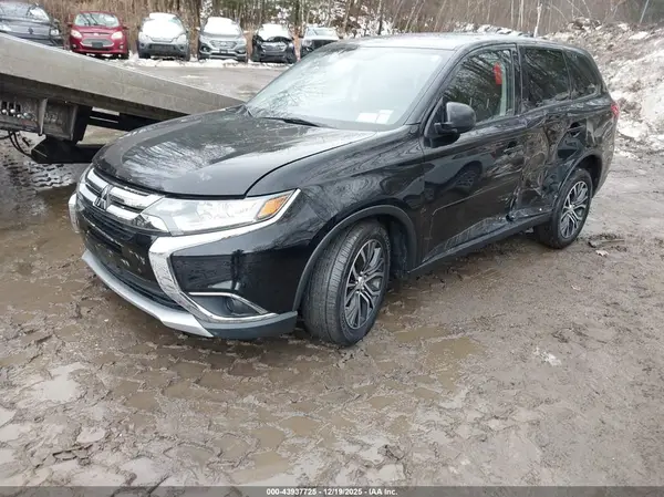 JA4AZ2A38HZ014812 2017 MITSUBISHI OUTLANDER - Image 2