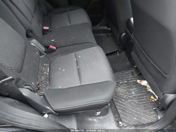 JA4AZ2A38HZ014812 2017 MITSUBISHI OUTLANDER - Image 8