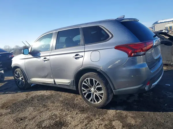 JA4AZ2A38HZ061077 2017 MITSUBISHI OUTLANDER - Image 2