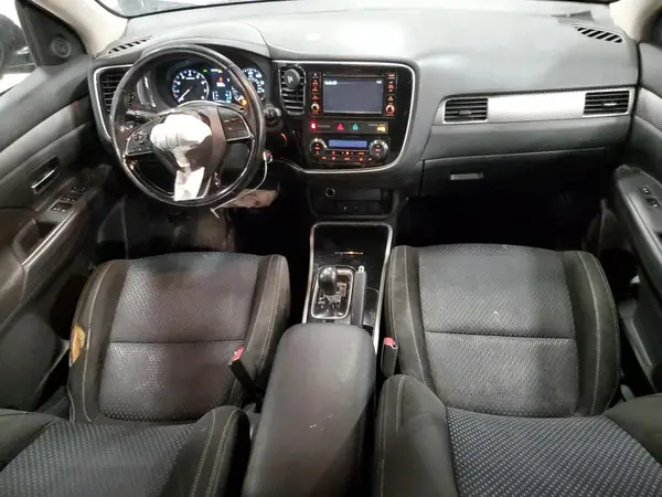 JA4AZ2A38HZ066442 2017 MITSUBISHI OUTLANDER - Image 8