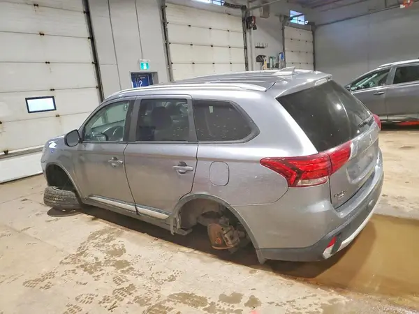 JA4AZ2A38HZ600362 2017 MITSUBISHI OUTLANDER - Image 2