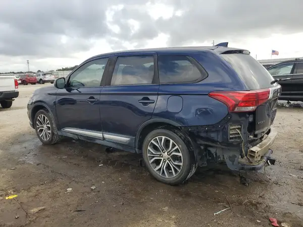 JA4AZ2A38JZ014847 2018 MITSUBISHI OUTLANDER - Image 2