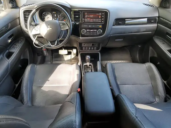 JA4AZ2A38JZ602232 2018 MITSUBISHI OUTLANDER - Image 8