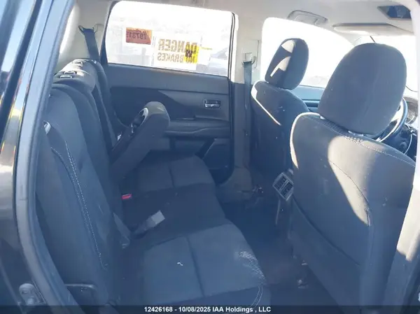 JA4AZ2A38KZ604256 2019 MITSUBISHI OUTLANDER - Image 8