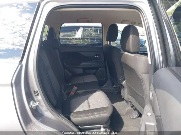 JA4AZ2A38KZ606802 2019 MITSUBISHI OUTLANDER - Image 8