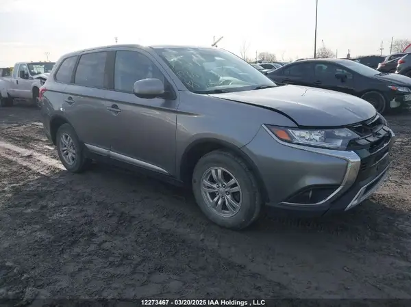JA4AZ2A38LZ602721 2020 MITSUBISHI OUTLANDER - Image 1