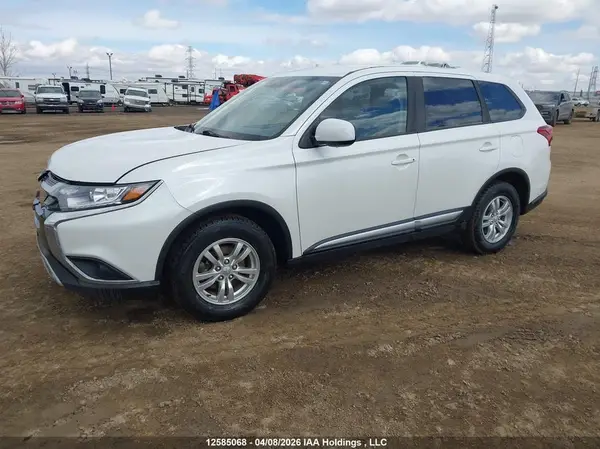 JA4AZ2A38LZ609281 2020 MITSUBISHI OUTLANDER - Image 2