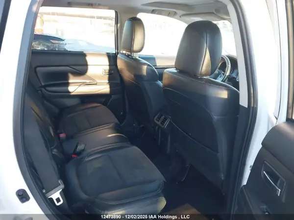 JA4AZ2A38LZ612603 2020 MITSUBISHI OUTLANDER - Image 8