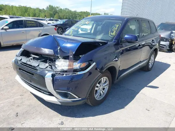 JA4AZ2A39GZ600630 2016 MITSUBISHI OUTLANDER - Image 2