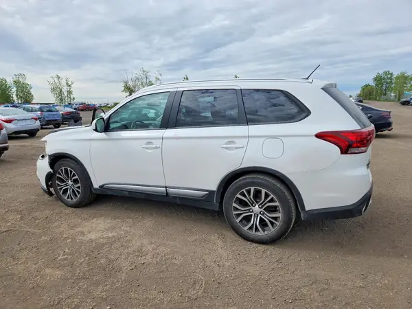 JA4AZ2A39GZ605004 2016 MITSUBISHI OUTLANDER - Image 2