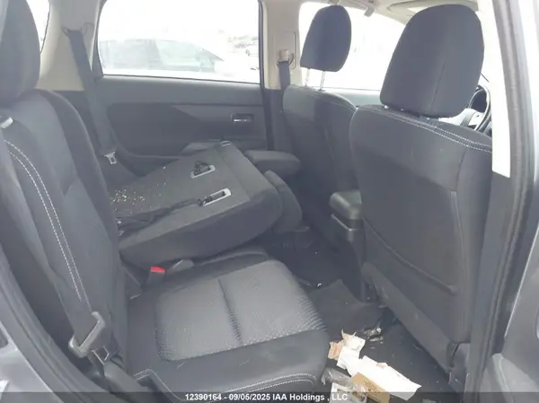 JA4AZ2A39GZ606850 2016 MITSUBISHI OUTLANDER - Image 8