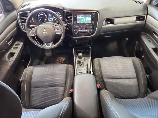 JA4AZ2A39HZ008467 2017 MITSUBISHI OUTLANDER - Image 8