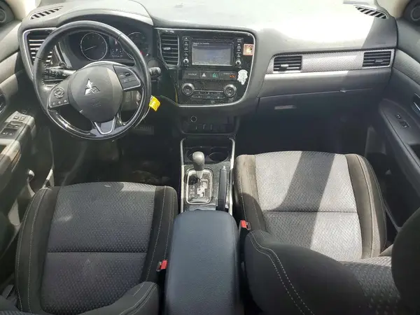JA4AZ2A39HZ016505 2017 MITSUBISHI OUTLANDER - Image 8