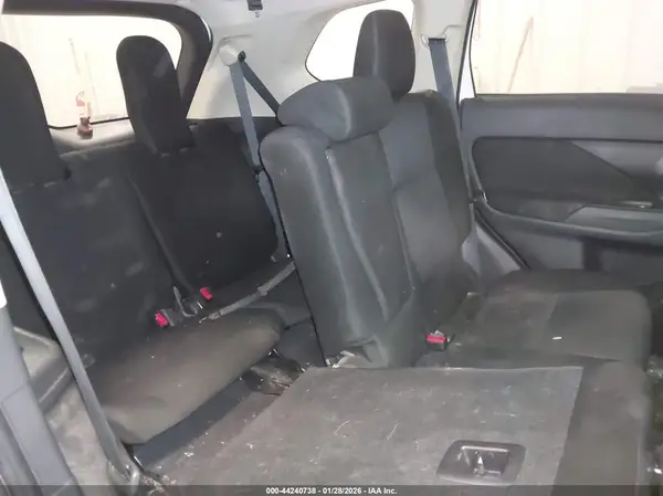 JA4AZ2A39HZ022529 2017 MITSUBISHI OUTLANDER - Image 8
