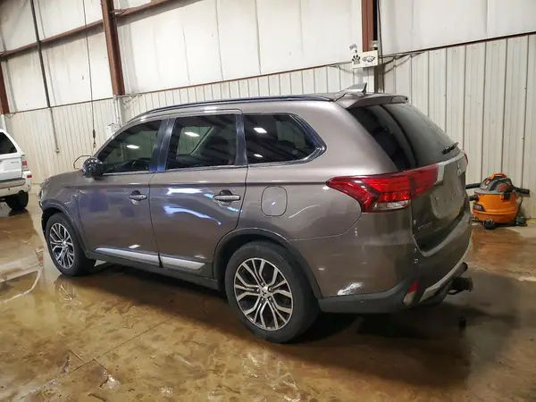 JA4AZ2A39HZ030839 2017 MITSUBISHI OUTLANDER - Image 2
