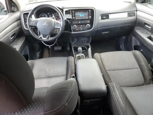 JA4AZ2A39HZ049231 2017 MITSUBISHI OUTLANDER - Image 8