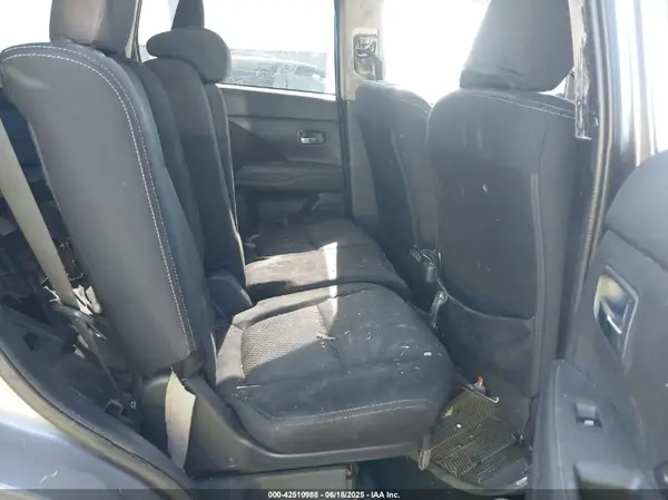 JA4AZ2A39HZ056924 2017 MITSUBISHI OUTLANDER - Image 8